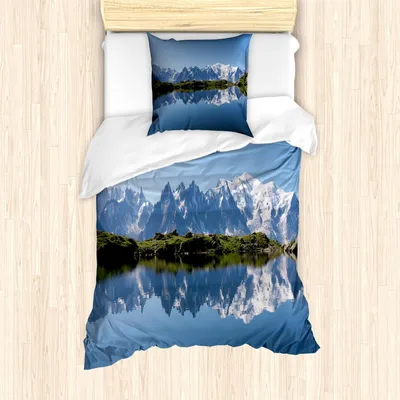 Produktbild von ABAKUHAUS See Bettbezug Set, Mont Blanc-Gebirgszug reflektiert in Cheserys See-Alpen-Frankreich-Panorama, 135 x 200 cm + 80 x 80 cm, Blassblau Weiß Grün