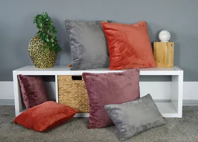 Produktbild von Lycce Kissenbezug SORRISO 50x50cm aus Samtstoff im Retro-Stil, verschiedene Farben -  EU, Farbe:berry
