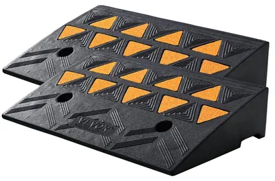 Image de VEVOR 2xRampe de seuil en caoutchouc plein Rampe de seuil Max. Capacité de charge jusqu'à 15 tonnes Rampe de trottoir 50x32x11cm Rampe pour fauteuil roulant Rampe d'accès en caoutchouc idéale pour les sols irréguliers Bords de trottoir