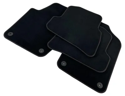 Productafbeelding van Bekleding voor de vloer van een Volkswagen Polo 5 (6R), Ibiza 4 (6J), van velours, kleur zwart