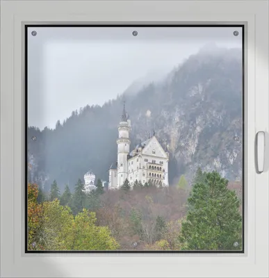 Produktbild von Wallario Lichtschutzbild, Dekorativer Sichtschutz Sonnenschutz 96 x 100 cm mit Motiv: Schloss Neuschwanstein in Bayern - Verdunklung ohne Bohren