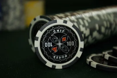 Obrázek produktu pro Kusový žeton design Ultimate Hodnota 100 - 50 ks