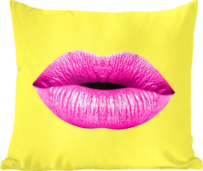 Produktbild von MuchoWow® Zierkissen Sofakissen Wohnzimmer Dekokissen 50x50 cm Lippen - Rosa - Gelb - Komfort - Sofakissen