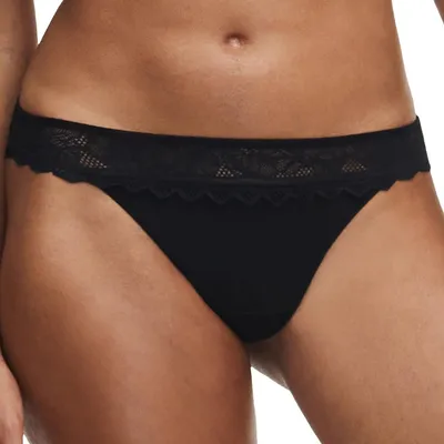 Produktbild von Chantelle Easy Feel Floral Touch Tanga Blickdichter Tanga mit elegantem Spitzenband, Perfekte Passform, Optisch perfekt auf den BH aus der Serie abgestimmt schwarz 44