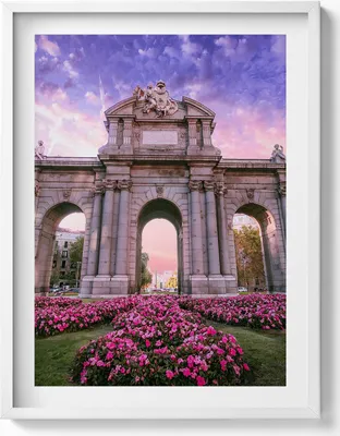 Produktbild von Die Türen von Alcala Madrid Spanien– Wandbild mit Rahmen – Gerahmtes Bild  – Wanddekoration – 60x80 cm –  Weiß Rahmen