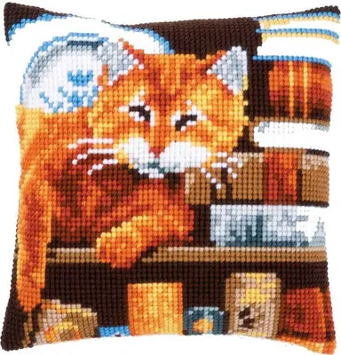 Produktbild von Vervaco Kreuzstichkissen "Katze zwischen Büchern", Stickbild vorgezeichnet