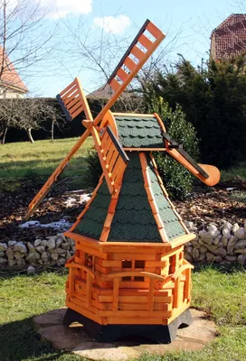 Produktbild von 1,35 m große Holzwindmühle mit Solar grün Typ 20