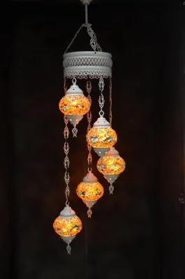 Immagine prodotto di Lampada a sospensione in vetro colorato con 5 sfere a mosaico in stile orientale, lampada da soffitto marocchina in bianco crema