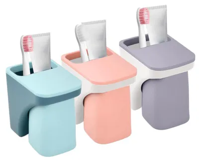 Immagine prodotto di Set di 3 portaspazzolini da parete, senza necessità di foratura, con sistema magnetico, in plastica, autoadesivi