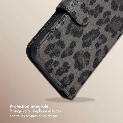 Image de Bibliothèque Selencia Sabi avec impression de panthère pour l'Apple iPhone 16 - Noir minuit