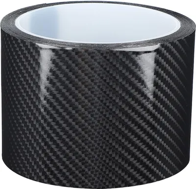 Zdjęcie produktu dla Naklejka ochronna na krawędź drzwi z czarnego włókna węglowego (7 cm x 3 metry)