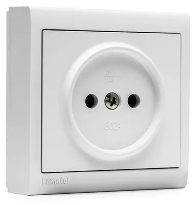Productafbeelding van FAMATEL – Stopcontact zonder aardingscontact, 16A, 250V, opbouwmontage, serie Living 8000, wit