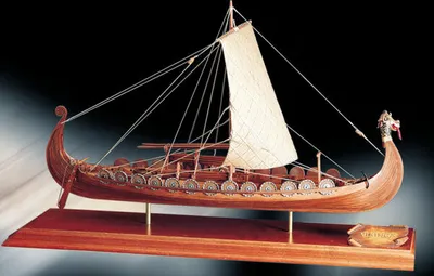 Produktbild von AMATI Oseberg Wikingerschiff 1:50 Bausatz