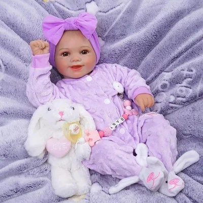 Produktbild von Famanu Reborn Puppe 43 cm - Weicher Stoffkörper