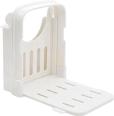 Produktbild von Brot-Schneidehilfe - Brotbrett Schneidgerät - Gleichmäßiges Schneiden - Antirutsch Stabilität - 16 x 14 x 6 cm