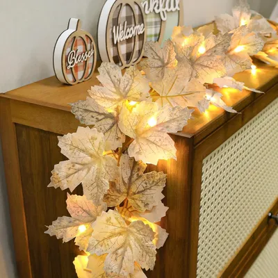 Productafbeelding van Lichtslinger Herfstdecoratie - 3 m - 30 leds - Herfstslinger met licht - Batterij - Esdoornblad - Lichtslingers