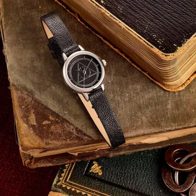Zdjęcie produktu dla Zegarek Harry Potter Deathly Hallows 20mm - The Carat Shop, GIFT|CLOCKS