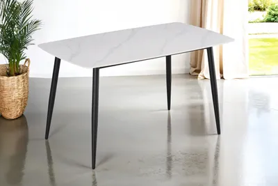 Produktbild von Esstisch 140 x 80 cm Milano, weiß Matte Keramikplatte, Esszimmertisch/Keramiktisch mit runden Ecken, 4-Fuß-Gestell aus Metall Schwarz, pflegeleichter Tisch aus Keramik