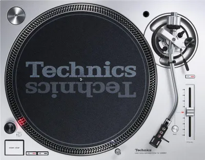 Produktbild von Technics SL-1200 MK7, Direkt angetriebener DJ-Plattenspieler, 33 1/3,45 RPM, 0,025%, Manuell, 1,8 kg/cm, 0,7 s
