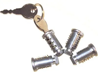 Image de 4 cylindres de fermeture + 2 clés pour les poutres de toit ORIGINAL et EVO