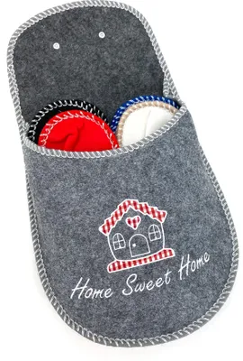 Obrázek produktu pro heimtexland ® pantofle pro hosty sada 4 plstěných pantoflí pro hosty plstěné pantofle se závěsným sáčkem pantofle pro hosty typ879 Home Sweet Home