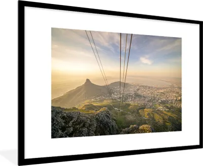 Produktbild von MuchoWow® Gerahmtes Poster Blick vom Tafelberg über Kapstadt bei Sonnenuntergang 90x60 cm - Poster mit Schwarzem Bilderrahmen Wandposter Rahmen Foto Bilder - Wanddekoration - Fotos