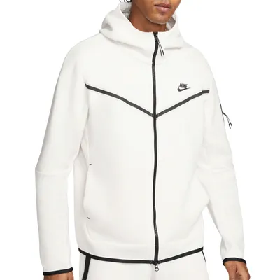 Produktbild von Nike SportswearTech Fleece Kapuzenpullover Herren
