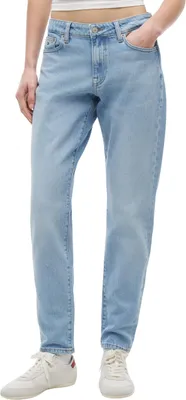 Immagine prodotto di Pantaloni jeans da donna Tommy Jeans, modello Lucy, taglio slim, vita media, colore blu (denim chiaro), taglia 27W/28L