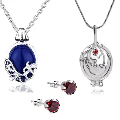 Produktbild von Dailygoody – 3-teiliges Vampir-Schmuckset – Medaillon-Anhänger und Charm-Kette – Royal Blue Diamant-Ohrstecker – Damen-Schmuckset – Geeignet für…