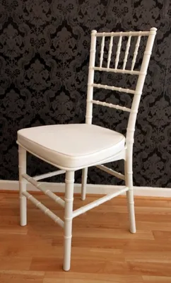 Produktbild von Casa Padrino Designer Acryl Stuhl inkl Sitzkissen Weiß/Weiß - Ghost Chair white - Polycarbonat Möbel - Polycarbonat Stuhl - Acryl Möbel - Geisterstuhl