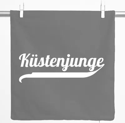 Produktbild von Huuraa Kissenbezug Küstenjunge Schriftzug 40x40cm Steel Grey Baumwolle Dekokissenbezug Geschenkidee