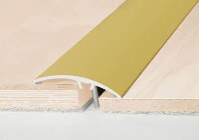 Obrázok produktu pre Lišta na vyrovnávanie výškových rozdielov ALU 93x50 16MM ZLATÁ