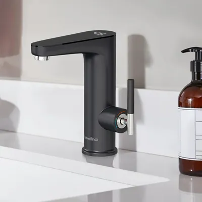 Warmwasserhahn 3200 W, Durchlauferhitzer, digitales Display, 30-45 °C, schwarz