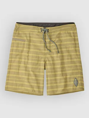 Image de PATAGONIA - Short de bain pour hommes Wavefarer, 19 pouces, modèle Steep Face, couleur : gris vieilli