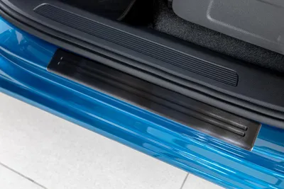 Produktbild von Edelstahl Exclusive Einstiegsleisten passend für VW Touran 2 5T R-Line 2015-, Farbe:Anthrazit