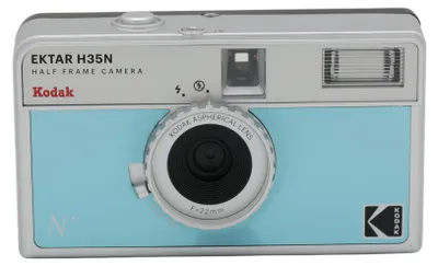 Image de Kit appareil photo analogique KODAK EKTAR H35N HF avec pellicule Kodak Ultramax, bleu