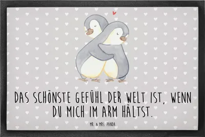 Produktbild von Mr. & Mrs. Panda fußmatte Pinguine Kuscheln 60 x 90 cm - Grau Pastell - Geschenk, Jahrestag, Hochzeitstag, für Frauen, Schmutzmatte, Schmutzfangmatte, Freundin, Partner