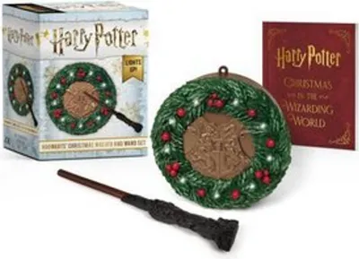 Produktbild von Harry Potter: Hogwarts Christmas Wreath and Wand Set