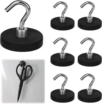 Produktbild von Schwarze Magnethaken - 6 Stück - 43mm starke Magnete mit Haken - Punchfeste Extra starke 10kg magnetische Halter - Gummimagnethaken für Kreuzfahrten - Metalltüren - Kühlschrank - Küche - Kleiderstange