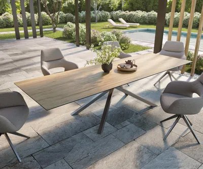 Produktbild von DELIFE Outdoortisch Edge 300x100 cm Keramik Laminam® Sabbia Eichefarbig Kreuzgestell Rechteck Edelstahl