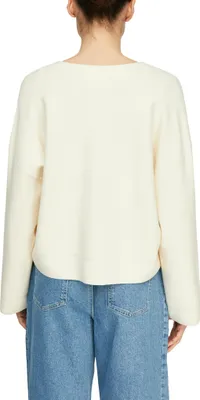 Produktbild von Comma Damen Feinstrick-Strickjacke kurzer Boxy-Schnitt V-Ausschnitt Knopfverschluss überschnittene Schultern