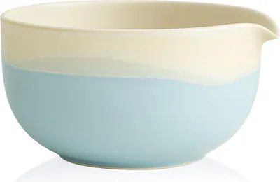 Obrázek produktu pro Miska na matchu "Fuji Blue" – ručně vyráběná japonská keramická miska, 450 ml, lesklá modrá se světle modrými a bílými vlnkami, s výlevkou