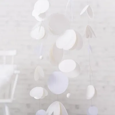 Produktbild von Räder Design große Kreiskette aus Karton, Transparentpapier und Porzellan für Jubiläum