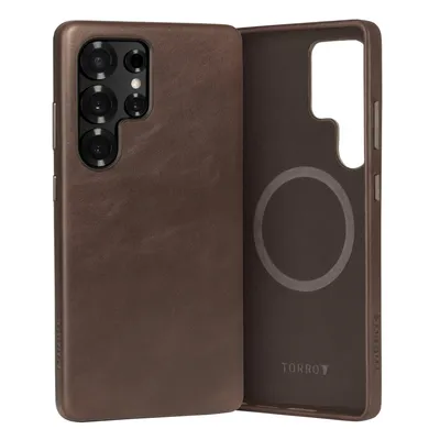 A brown leather phone case is shown from the front and back, with the inside of the case visible.