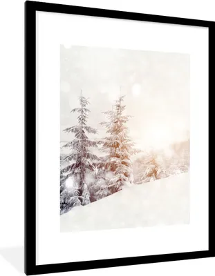Produktbild von MuchoWow® Gerahmtes Poster Baum - Schnee - Winter 60x80 cm - Poster mit Schwarzem Bilderrahmen Wandposter Rahmen Foto Bilder - Wohnzimmer - Dekorationen - Prämie