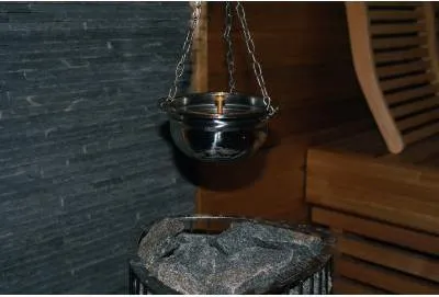 Produktbild von Nikkarien Sauna Aromaschale inkl. Metallkette aus Edelstahl 300 ml mit einstellbarem Tropfventil