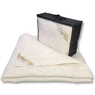 Produktbild von Merino Schafschurwolle + Zirbe Ganzjahresdecke Kuschelzeit  in 200x200 cm