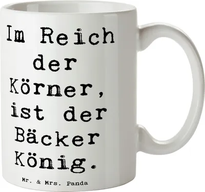 Produktbild von Mr. & Mrs. Panda Teetasse Spruch Bäcker Krönung - Weiß - Geschenk, Beruf, kaffeebecher bedruckt, Brotliebe, Backkunst, schöne tasse, kreative Geschenke, Wertschätzung