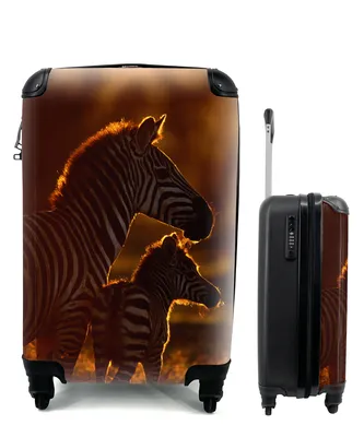 Produktbild von MuchoWow® Koffer Handgepäck Trolley Rollkoffer Kleine Reisekoffer mit 4 Rollen - Zebra - Sonne - Fohlen - Cabin Size < 55x40x23 cm & 55x40x20 cm - Fotokoffer - Kabinenkoffer - Boardgepäck - Reise-Box - Reisekoffer - Reisegepäck - Koffer mit Bild - Trolley für Kinder