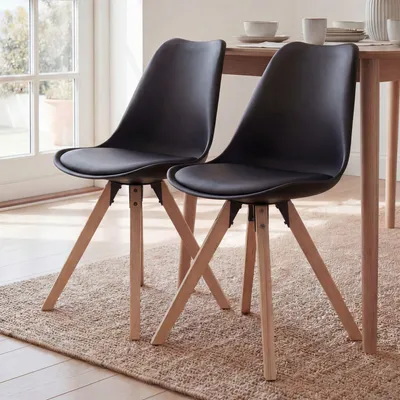 Image de FineBuy Chaises de salle à manger noires, lot de 2 Chaises scandinaves à pieds en bois Lot de chaises rétro Chaises de cuisine en plastique avec dossier en similicuir Chaise de cuisine